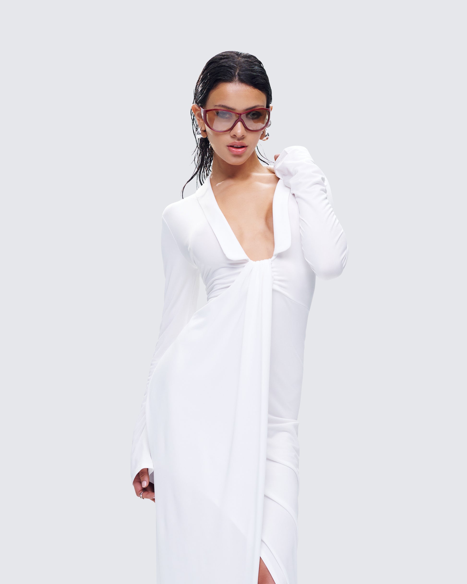 plunge long sleeve dress Tami | Black Plunge-Neck Long Sleeve Maxi Dress