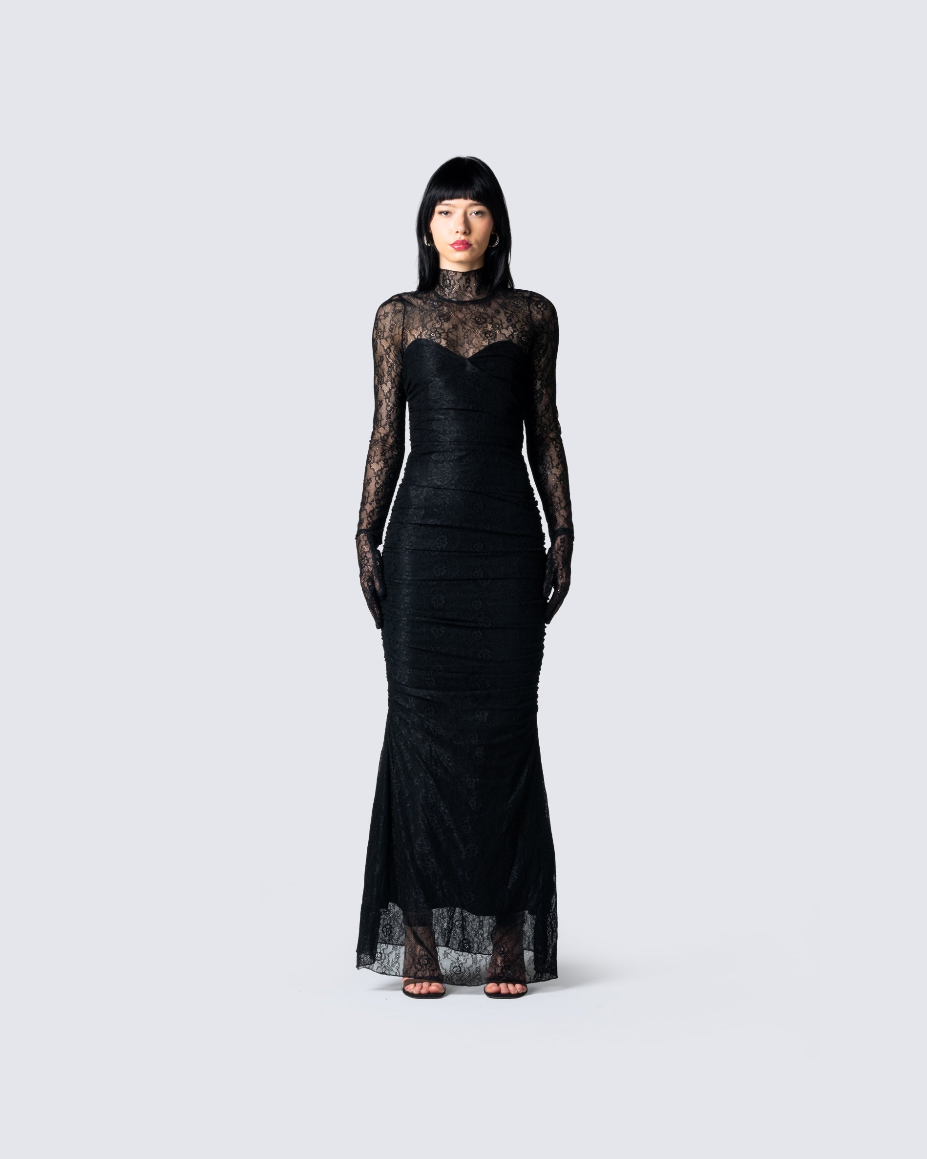 Shia Black Lace Gown – FINESSE